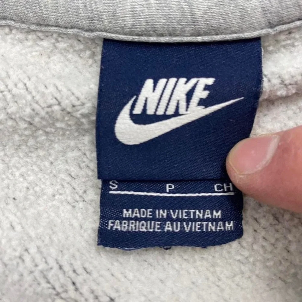 Nike vintage dark